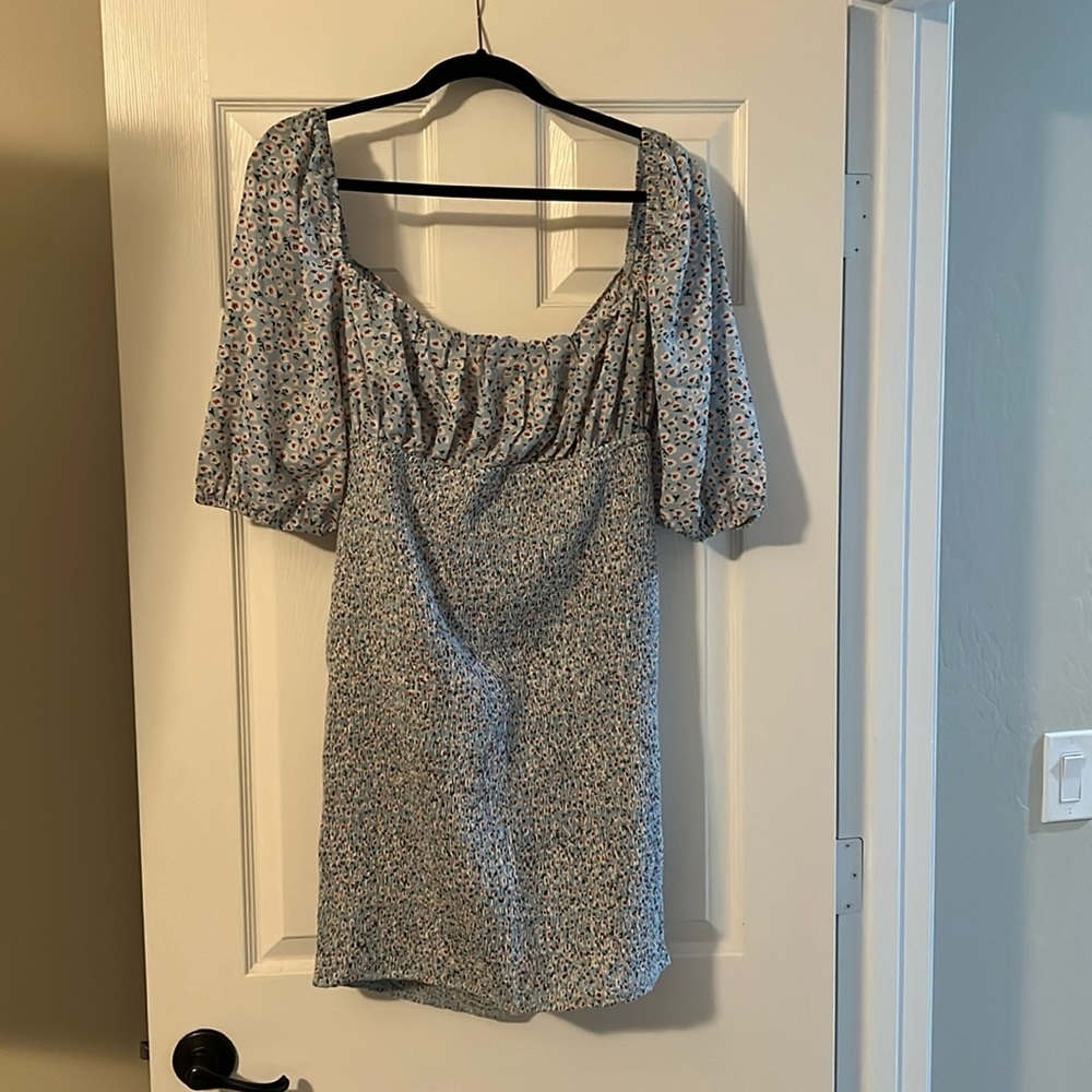 SHEIN maternity tie backless puff sleeve ruched bust shirred ditsy floral dress